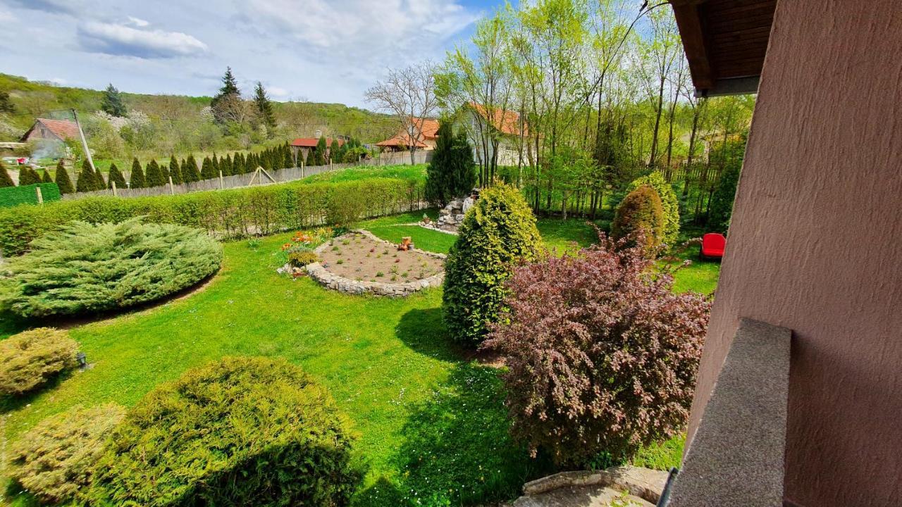 Rajski Vrt Vrdnik Extérieur photo