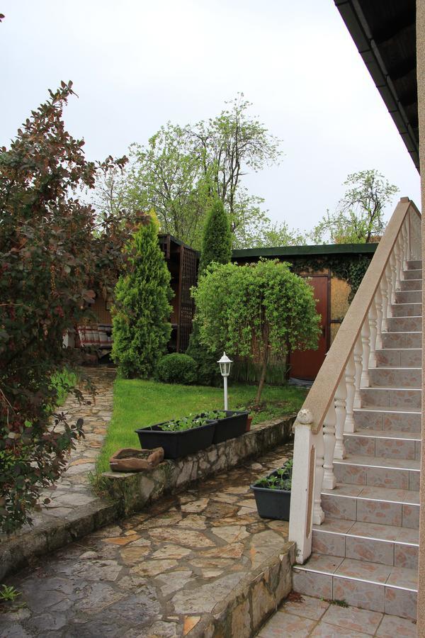 Rajski Vrt Vrdnik Extérieur photo